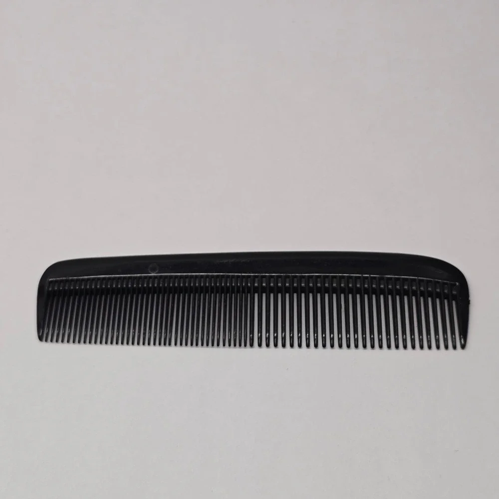 Unbreakable pocket comb
